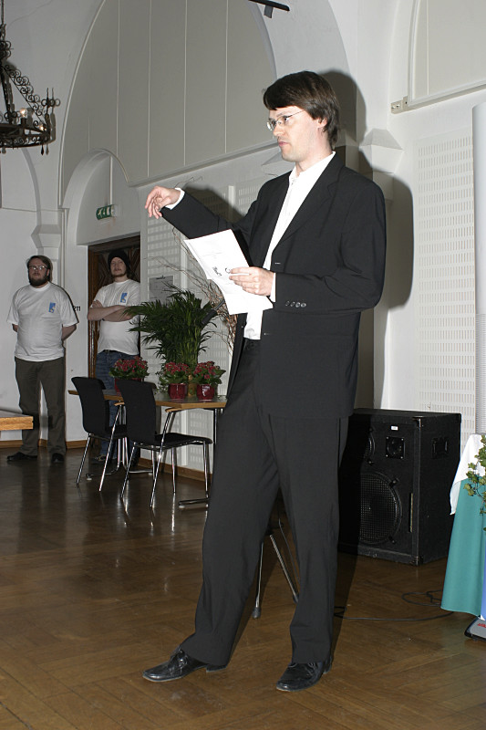 Dag Asheim presenterer juryens vurdering og beslutning.